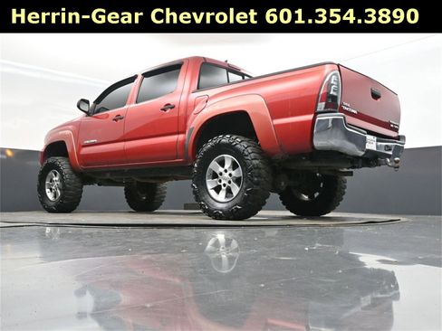 Used 2012 Toyota Tacoma PreRunner image 40