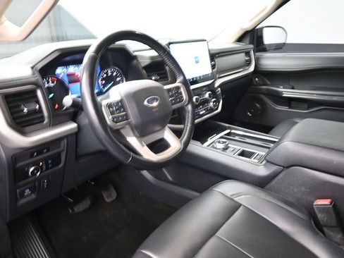 Used 2023 Ford Expedition XLT RWD image 18