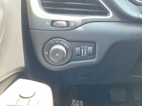 Used 2022 Jeep Cherokee Trailhawk w/ Sound & Nav Group AWD/4WD image 24