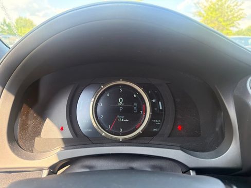 Used 2016 Lexus IS 350 RWD image 19