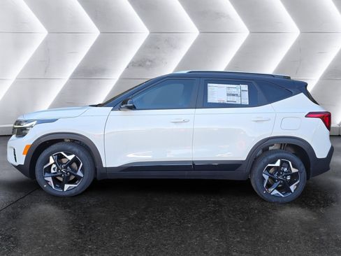 New 2026 Kia Seltos S FWD image 2