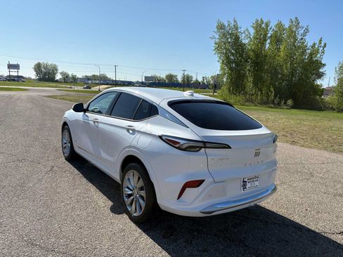 New 2025 Buick Envista Avenir FWD image 5