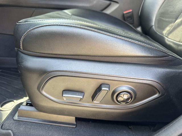 Used 2023 Jeep Grand Cherokee L Laredo RWD image 21