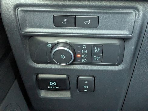 Used 2022 Ford Expedition Max XLT image 29