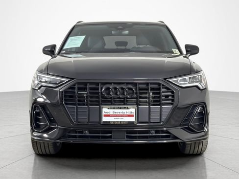 Used 2023 Audi Q3 2.0T Premium w/ Black Optic Sport Package image 8