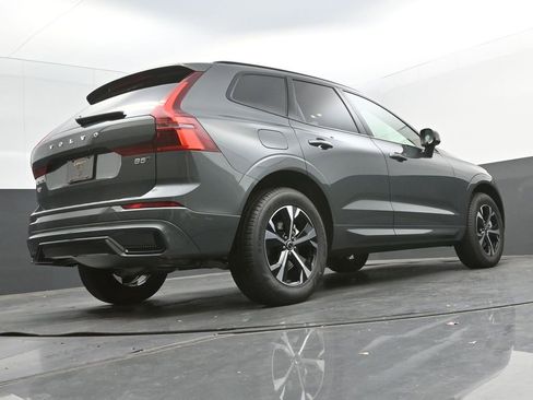 New 2026 Volvo XC60 B5 Core w/ Climate Package image 26