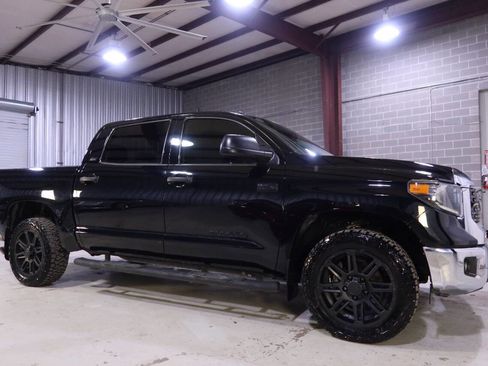 Used 2019 Toyota Tundra SR5 w/ SR5 Upgrade Package image 7