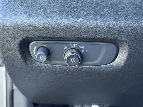 Used 2023 Chevrolet Traverse RS w/ LPO, Floor Liner Package image 29