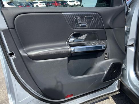 New 2025 Mercedes-Benz GLB 250 GLB 250 image 14