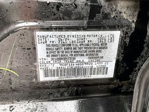 Used 2024 Nissan Sentra SR w/ SR Premium Package image 18