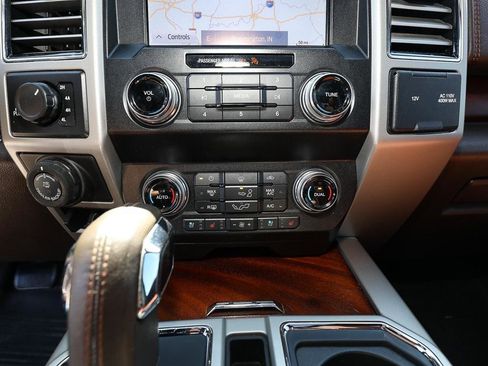 Used 2020 Ford F150 King Ranch w/ Equipment Group 601A Luxury AWD/4WD image 19