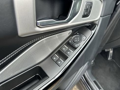 Used 2022 Ford Explorer ST w/ Equipment Group 401A image 17
