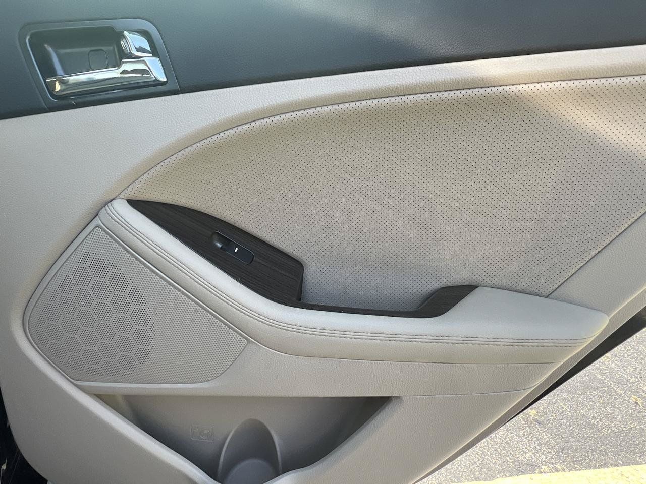Used 2013 Kia Optima EX FWD image 28