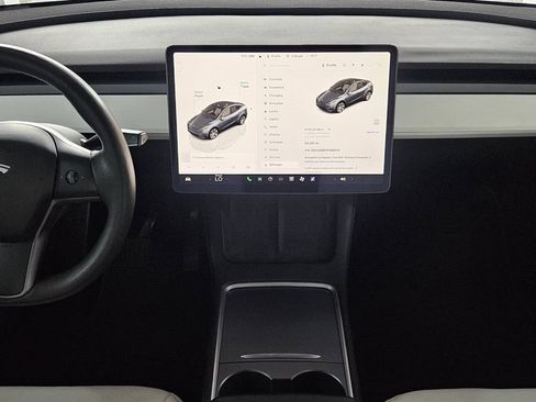 Used 2023 Tesla Model Y Long Range AWD/4WD image 9