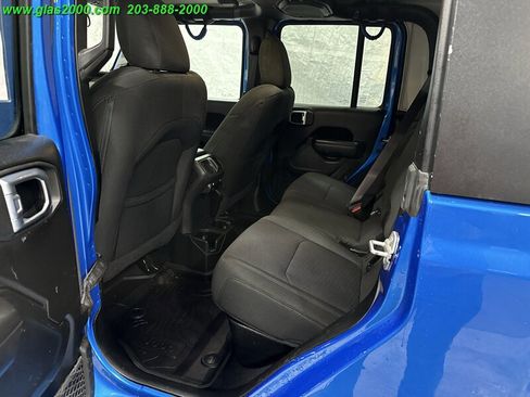 Used 2022 Jeep Gladiator Sport image 9
