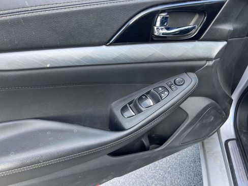 Used 2018 Nissan Maxima 3.5 SL image 16