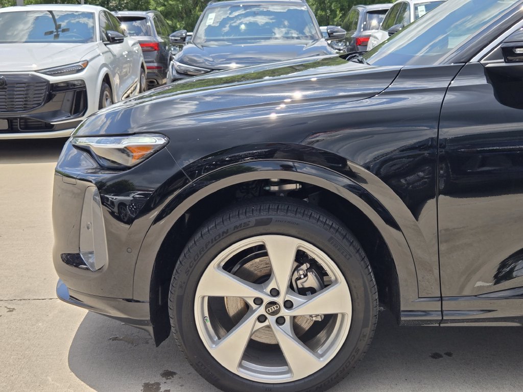 Used 2026 Audi Q5 Premium Plus w/ Premium Plus AWD/4WD image 12