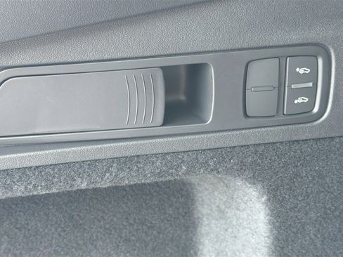 New 2025 Audi Q5 Prestige image 13