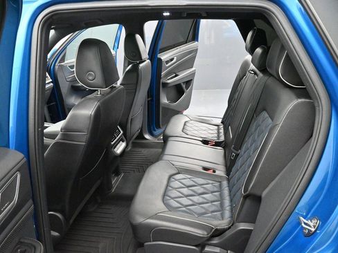Used 2024 Volkswagen Atlas Cross Sport SEL Premium R-Line AWD/4WD image 31