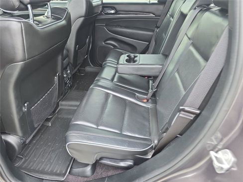 Used 2019 Jeep Grand Cherokee Overland image 13