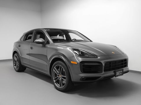 Certified 2022 Porsche Cayenne Coupe AWD/4WD image 10