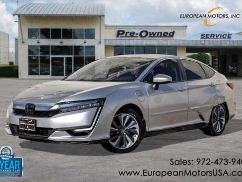 Used 2018 Honda Clarity Touring image 1