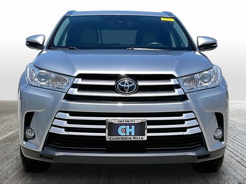 Used 2017 Toyota Highlander XLE AWD/4WD image 2