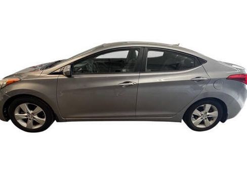 Used 2013 Hyundai Elantra GLS w/ Preferred Pkg FWD image 2