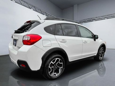 Used 2017 Subaru Crosstrek 2.0i Premium AWD/4WD image 9
