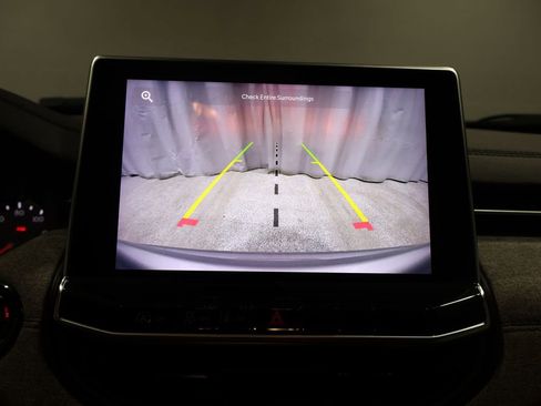 Used 2024 Jeep Compass Latitude image 28