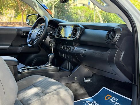 Used 2022 Toyota Tacoma SR RWD image 29