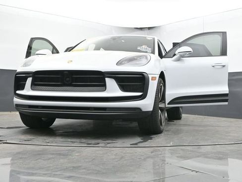Used 2023 Porsche Macan S AWD/4WD image 66