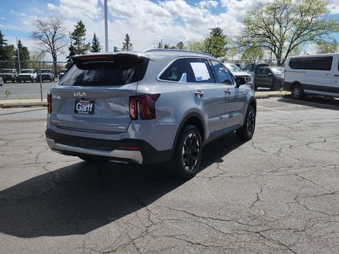 Used 2025 Kia Sorento S AWD/4WD image 13
