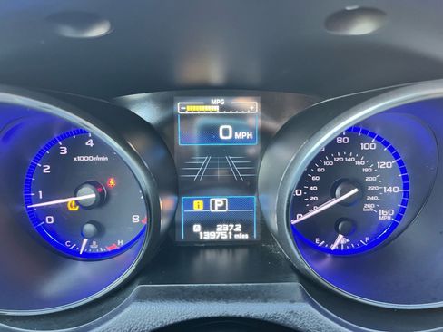 Used 2017 Subaru Outback 3.6R Limited image 28