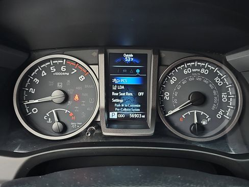 Used 2023 Toyota Tacoma TRD Off-Road w/ Technology Package image 18