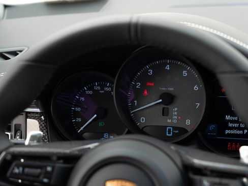 New 2026 Porsche Macan S image 32