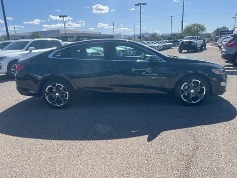 Used 2024 Chevrolet Malibu LT image 2