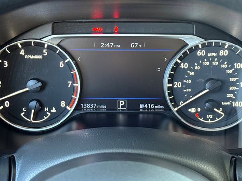 Used 2025 Nissan Altima 2.5 SV FWD image 17