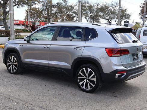 Used 2022 Volkswagen Taos SE image 6
