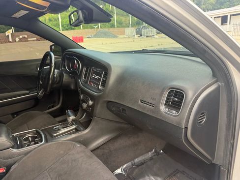 Used 2018 Dodge Charger R/T Scat Pack image 15