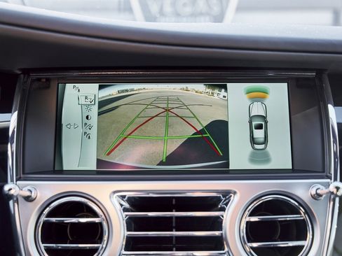 Used 2015 Rolls-Royce Wraith image 65