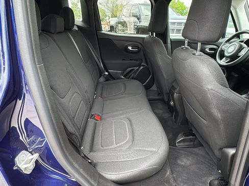 Used 2021 Jeep Renegade Latitude FWD image 25