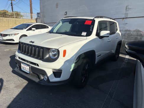 Used 2019 Jeep Renegade Altitude w/ Quick Order Package 22M FWD image 2
