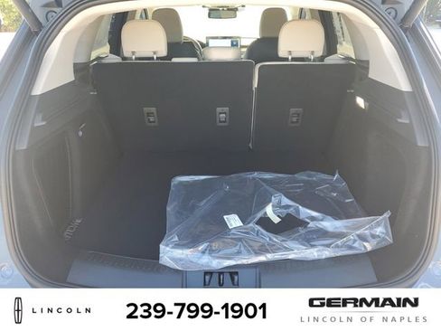 New 2026 Lincoln Corsair Premiere image 21