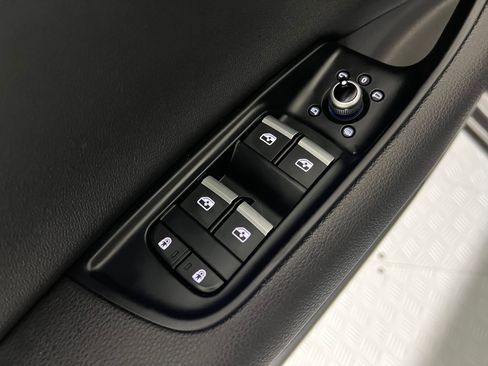 Used 2022 Audi Q7 Premium Plus w/ Premium Plus Package image 24