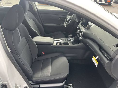 Used 2025 Nissan Sentra SV w/ All-Weather Package FWD image 6