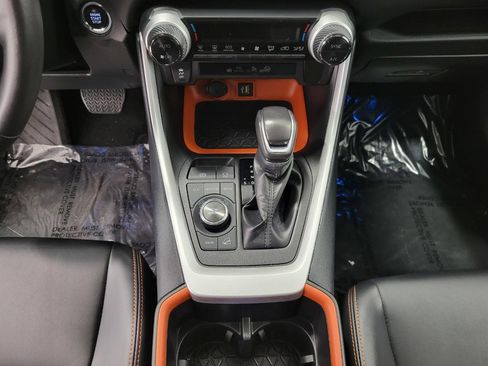 Used 2024 Toyota RAV4 Adventure image 17