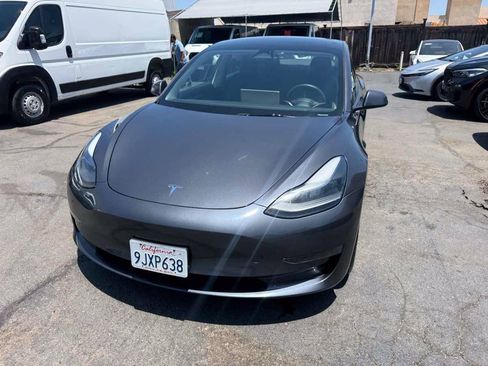 Used 2023 Tesla Model 3 Standard Range RWD image 4