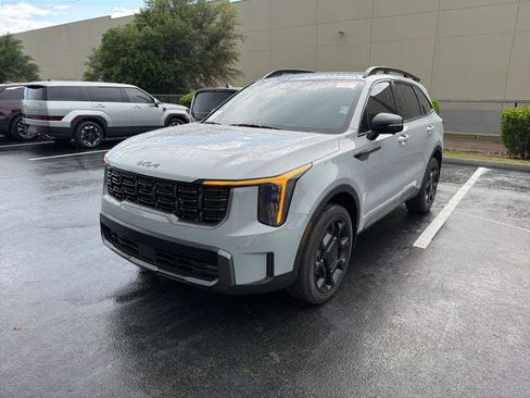 Used 2025 Kia Sorento SX Prestige image 16