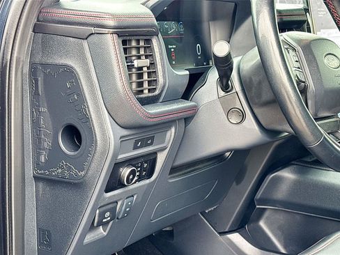 Used 2024 Ford Expedition Limited RWD image 10